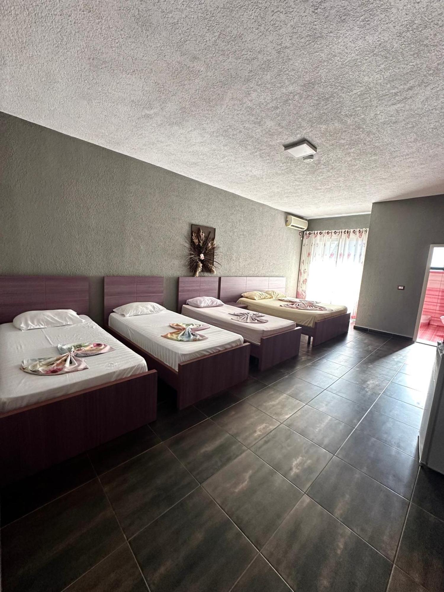 Hotel Moana Lezhë